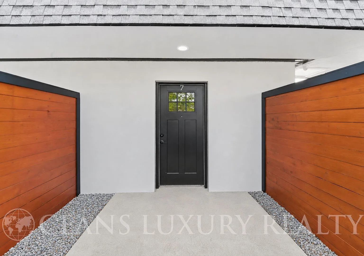 337 Rutledge Ave — Photo 2