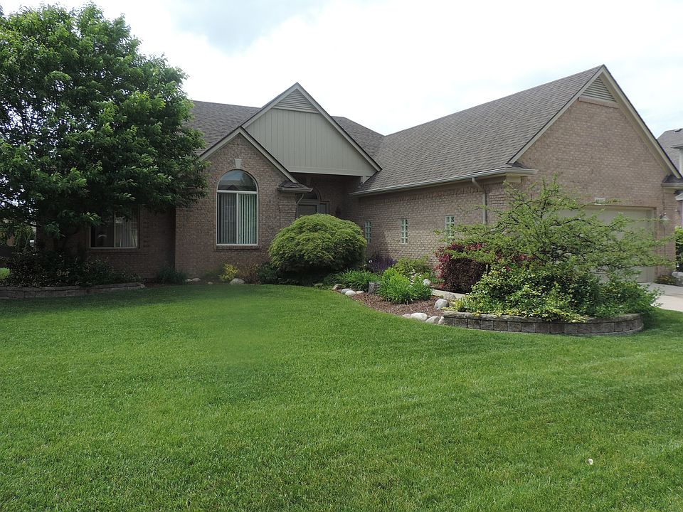 1st image of 48375 Tecumseh Dr