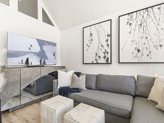 3rd image of 1415 Lowell Ave #361