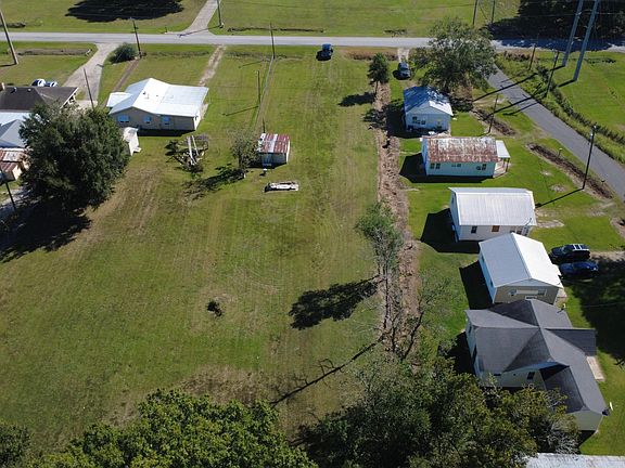 4th image of 414 Lagneaux Rd