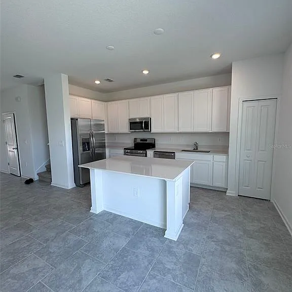 3133 Laurent Loop — Photo 3