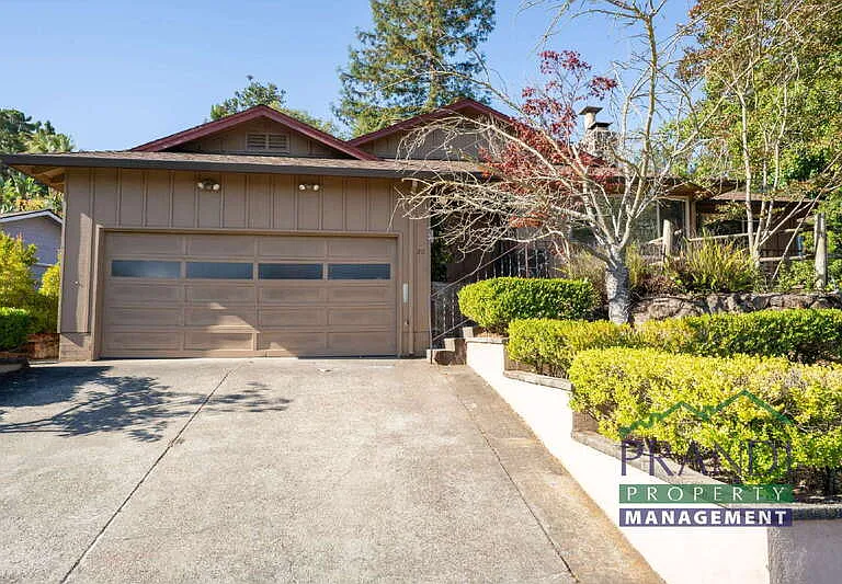 20 Portola Ave — Photo 2