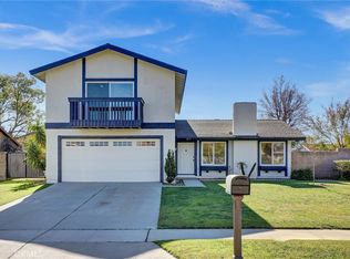 877 W Wedgewood Ct, Rialto, CA 92376