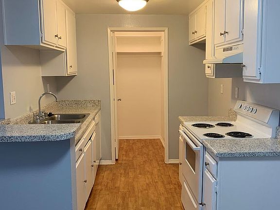 5th image of 5807 Laurel Canyon Blvd #8444083