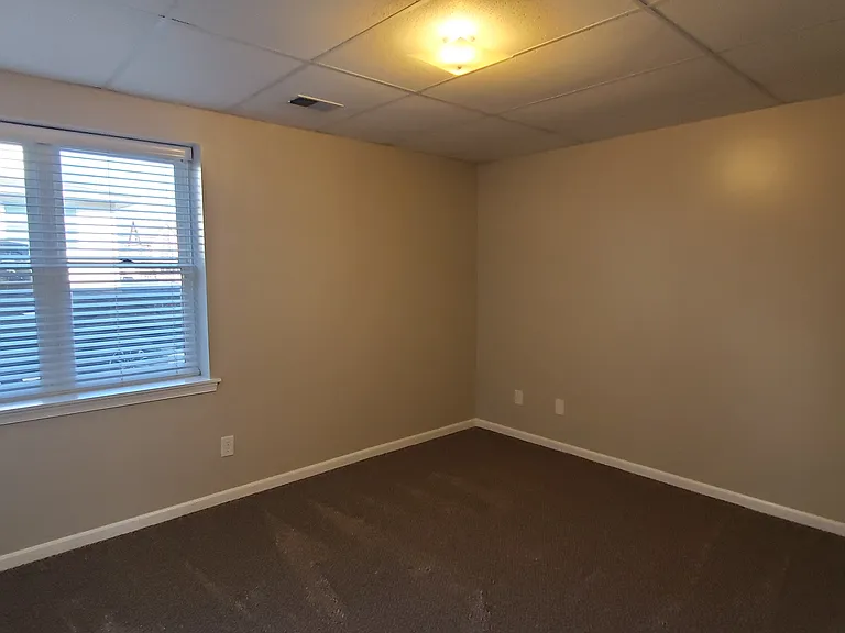 706 Darby Rd #3 — Photo 8