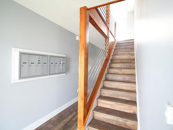 4th image of 6020 Metcalf Ln #1A