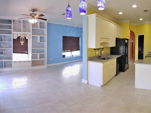 4th image of 300 King Neptune Ln