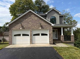 811 3rd St, Radford, VA 24141