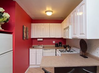 328 W 47th St APT 3C, New York, NY 10036