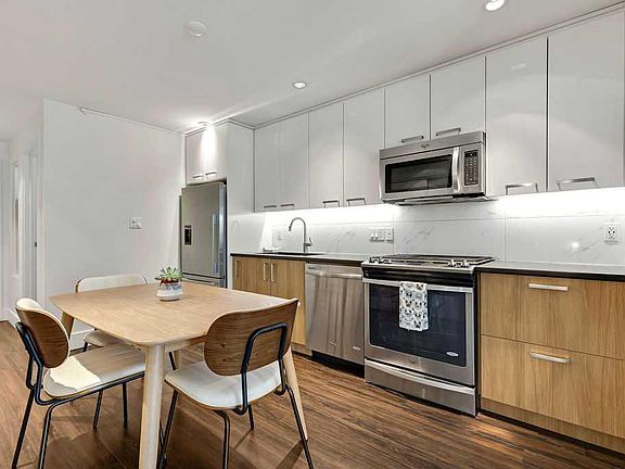 3rd image of 510 W Edmonton Trl NE #128
