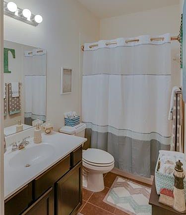 4th image of 436 High Desert Dr