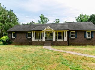 218 Rising Star Rd, Fayetteville, GA 30215