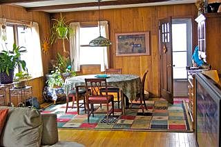 Family Room dining area