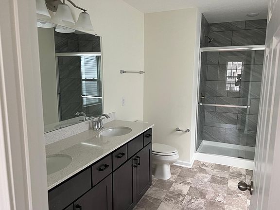 3rd image of 2904 Horsham Dr