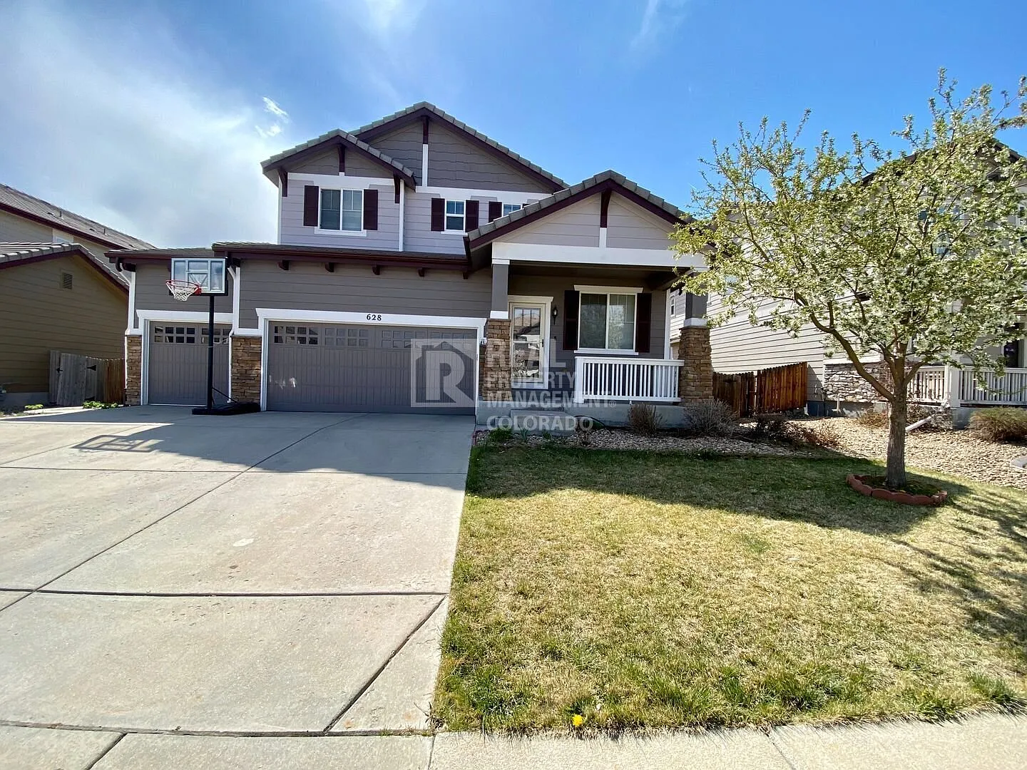 4 bed, 3.0 bath, 2596 sqft, $3,099 — Photo 1