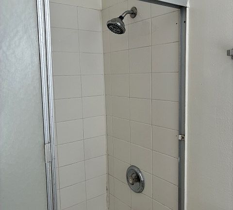 5th image of 393 Shady Ln APT 108