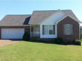 1103 Eric Ct, Thompsons Station, TN 37179