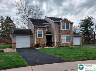 228 Spring House Ln, Telford, PA 18969