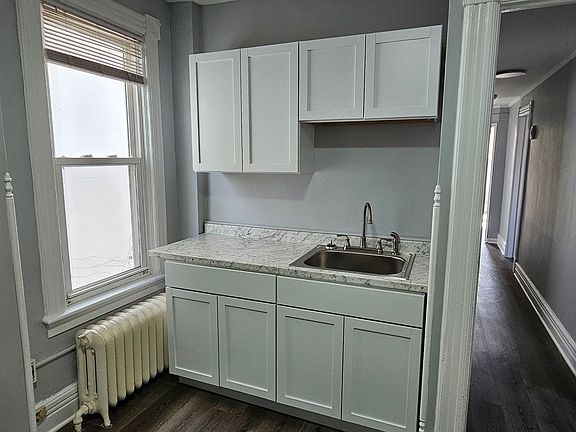 3rd image of 423-429 Western Ave #5ed7ab3ef