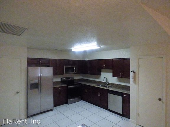 2nd image of 420 Forest Park Ln