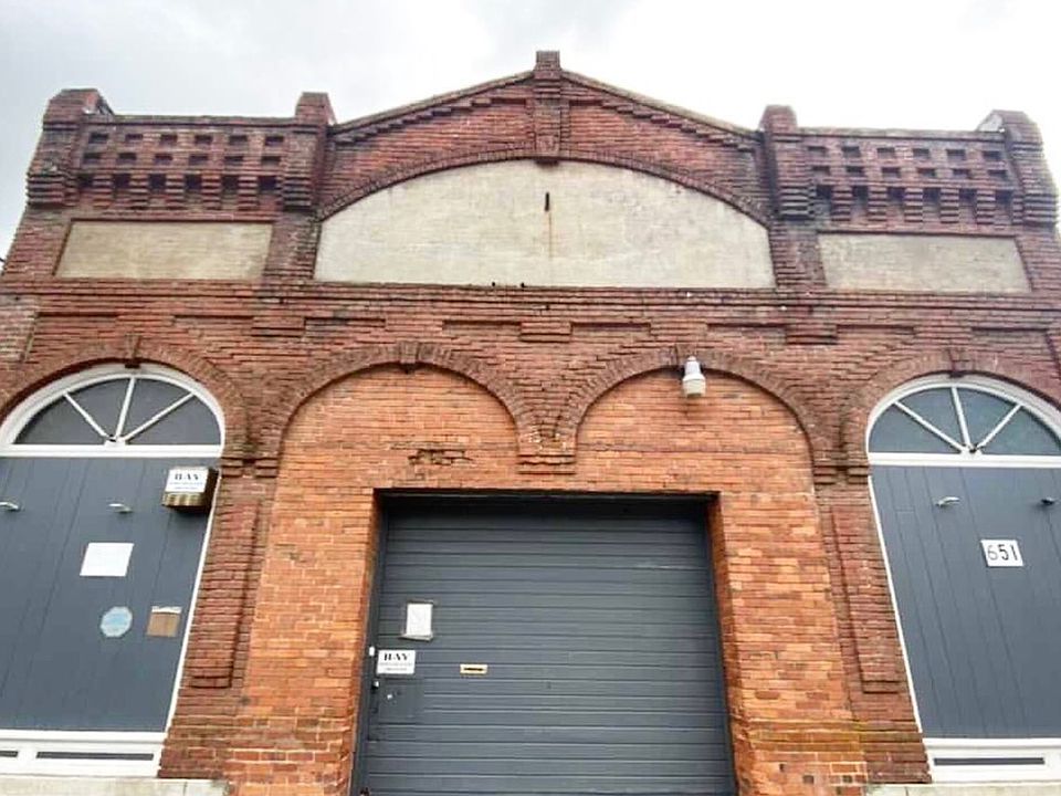 1st image of 651 Loring Ave