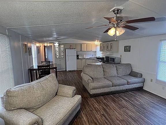 2nd image of 557B N Quailrun Ave