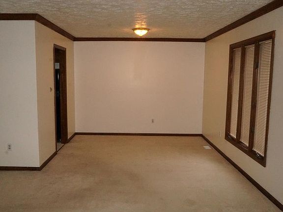 2nd image of 1707 Friendship Dr