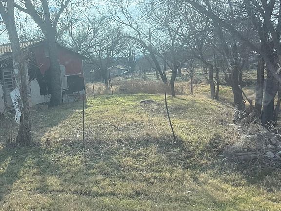 5th image of 1110 Bluebonnet Rd