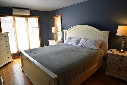 3rd image of 42 Seaside Ave