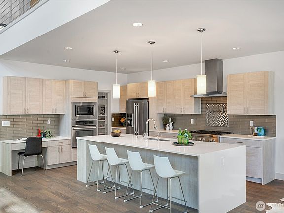 4th image of 531 N 84th Street