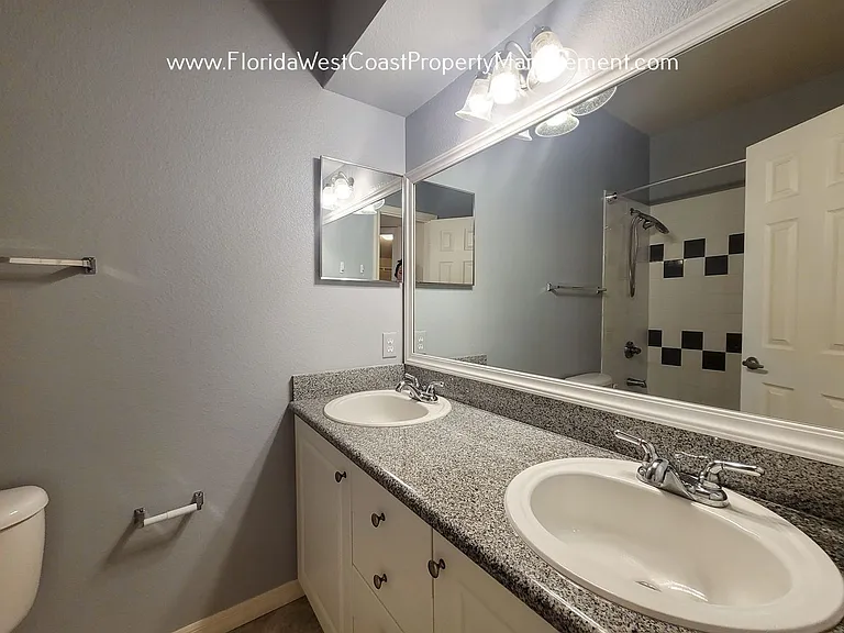 7654 Plantation Cir — Photo 13