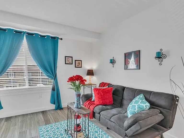 8009 Revere Pl — Photo 9
