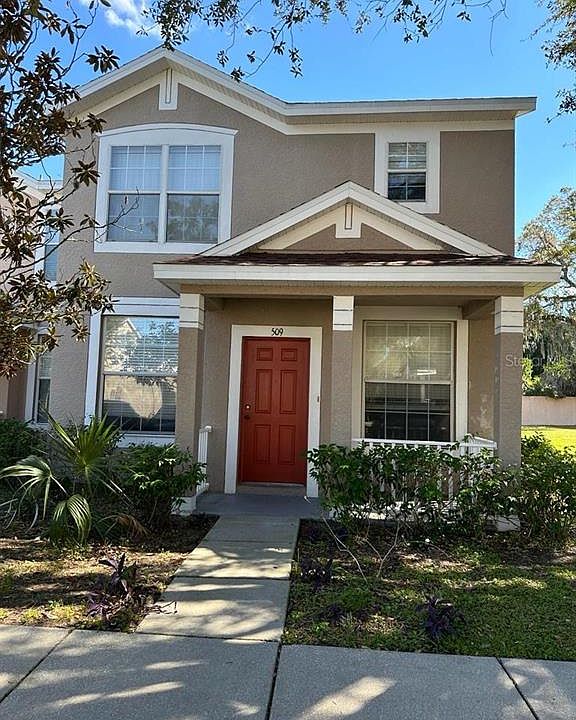1st image of 509 Sweet Hollow Pl