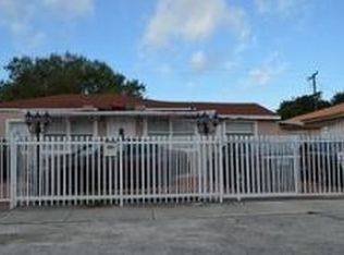 834 NW 30th Pl, Miami, FL 33125