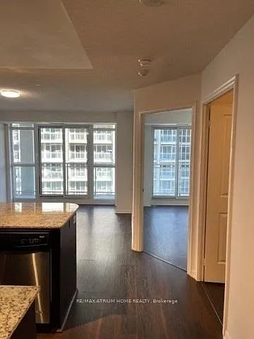 35 Bastion St #1702 — Photo 2