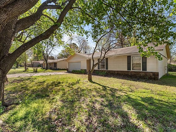 2nd image of 2857 W Meadowlark Dr