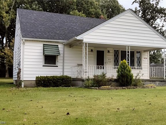 3rd image of 451 Winchester Ave