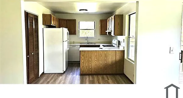 300 Village Creek Dr #2A — Photo 3
