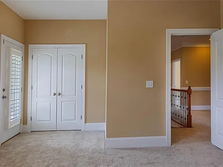 4009 Cedar Point Ave — Photo 34