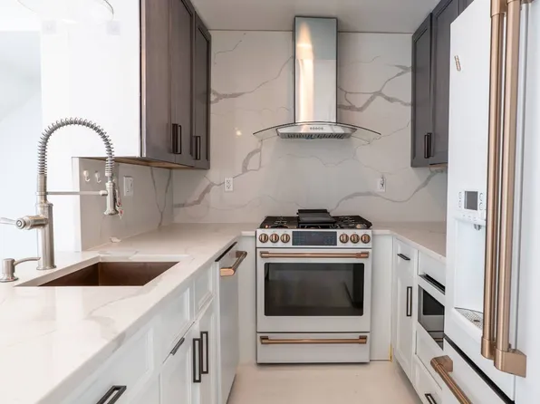 427 Pulaski Street image 2 of 34