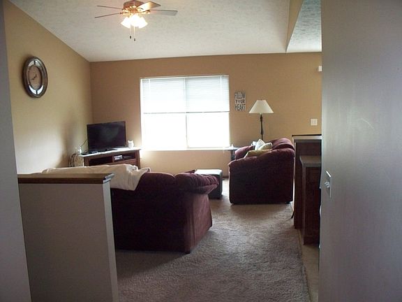 4th image of 839 Palmetto Ln