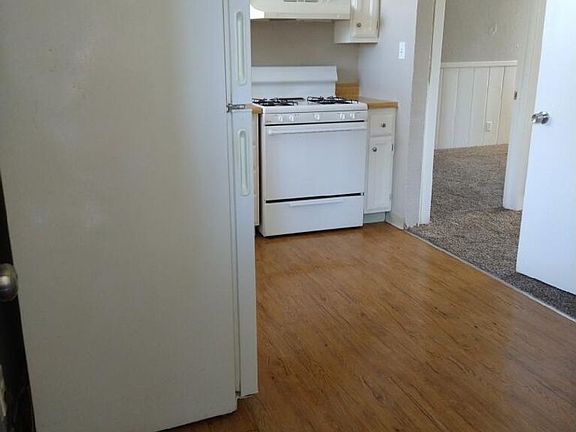3rd image of 902 Lawton Ave APT 9