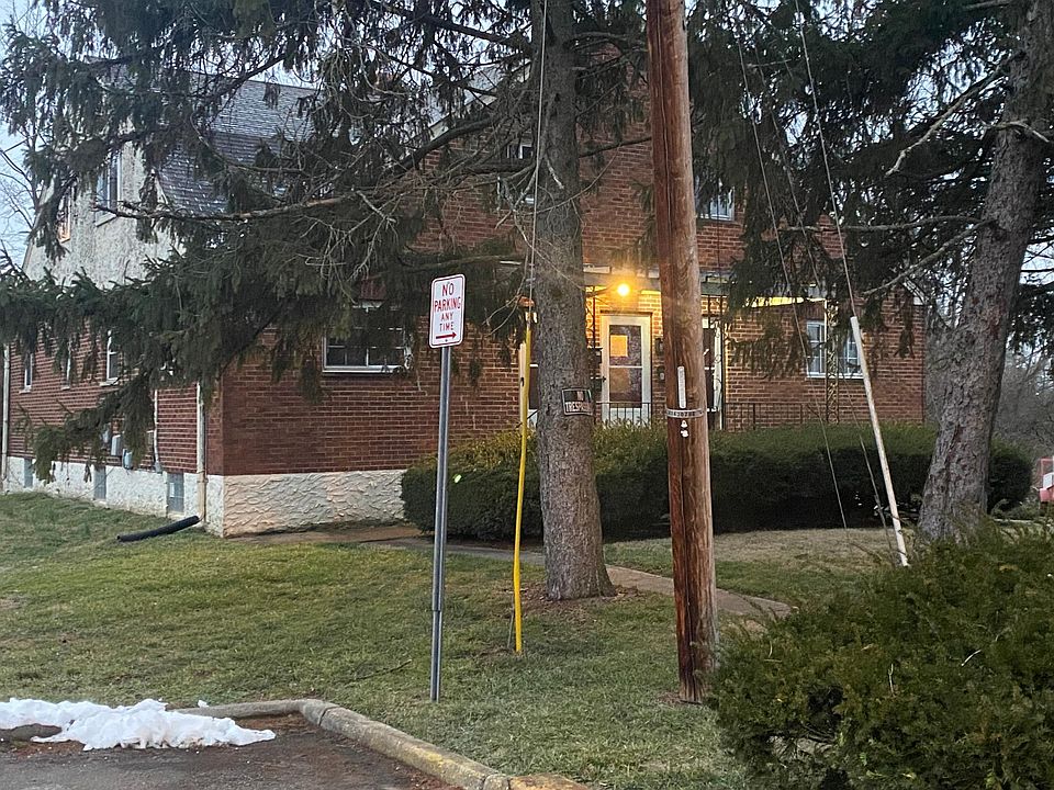1st image of 223 Marion Ave APT C