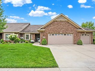 4945 Sanibel Dr, Columbus, IN 47203