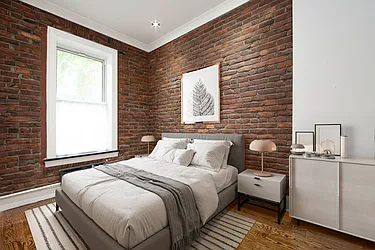 Rented by R New York