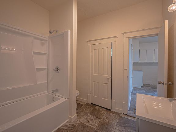 3rd image of 1519 W 1st St