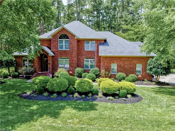 105 Stumpy Lake Court, Suffolk, VA 23434