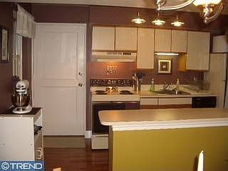 Kitchen w/new harwood Floors