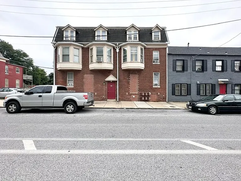 232 E King St #4 — Photo 12