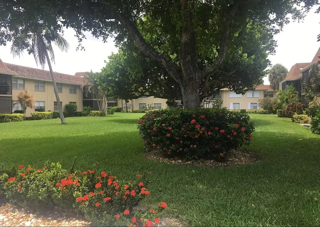 Building Photo - 1271 NW 13th St #355E